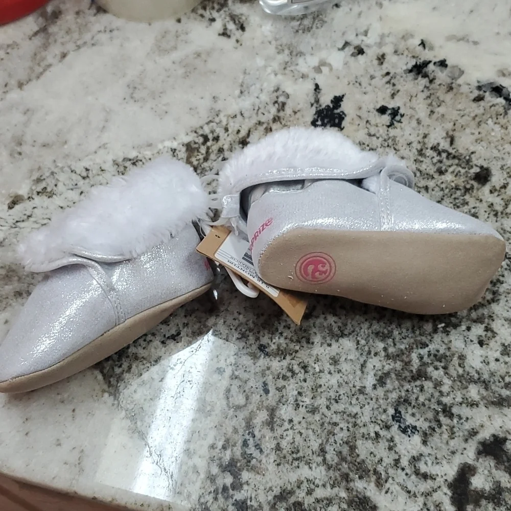 Stride Rite Shoes 6 - 12 month booties shoe boots white faux fur surprise baby